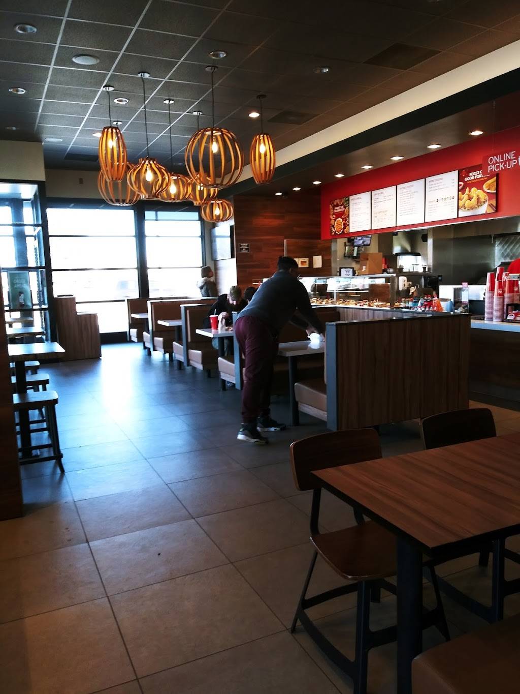 Panda Express | restaurant | 31621 Gratiot Ave, Roseville, MI 48066, USA | 5862969080 OR +1 586-296-9080