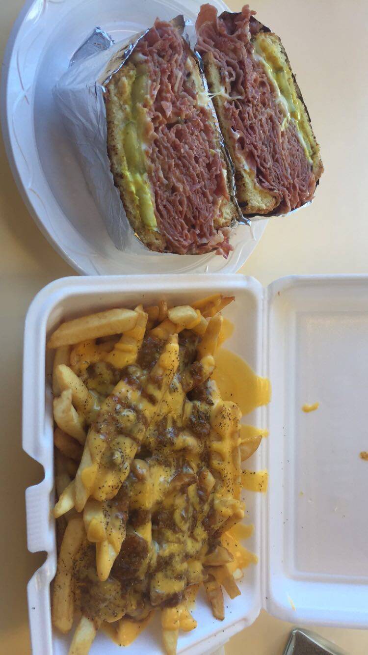 Lons Coney Island | restaurant | 17501 W Seven Mile Rd, Detroit, MI 48235, USA | 3135373200 OR +1 313-537-3200