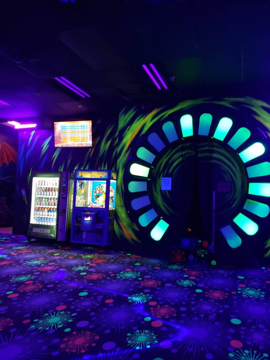 Enchanted Castle Restaurant & Entertainment Complex | restaurant | 1103 S Main St, Lombard, IL 60148, USA | 6309537860 OR +1 630-953-7860