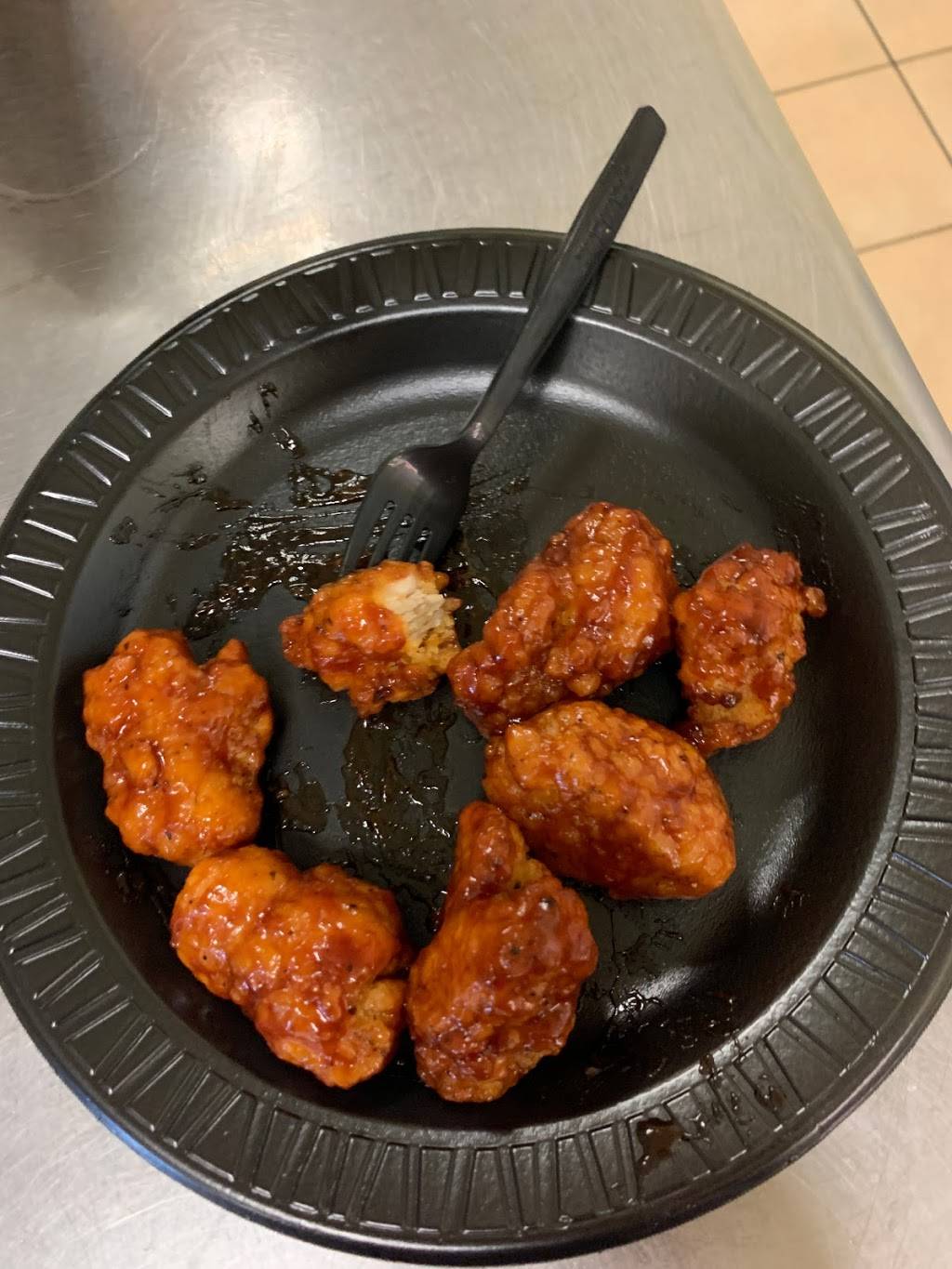 Mama DeLucas | restaurant | 3835 White Lake Blvd, Naples, FL 34117, USA | 2393040632 OR +1 239-304-0632