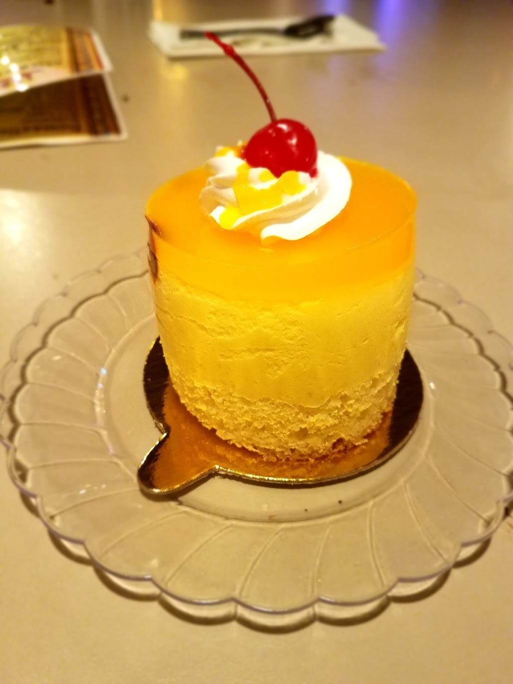 Lobos Place | restaurant | 1305 Wisconsin Ave, Grafton, WI 53024, USA | 2624218629 OR +1 262-421-8629