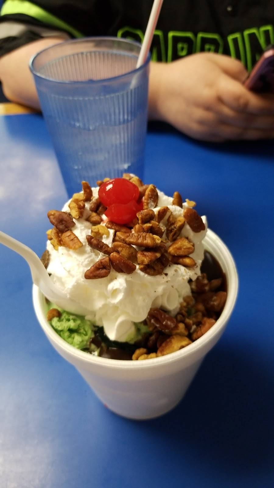 White Cottage | restaurant | 102 Lebanon Ave, Belleville, IL 62220, USA | 6182341120 OR +1 618-234-1120