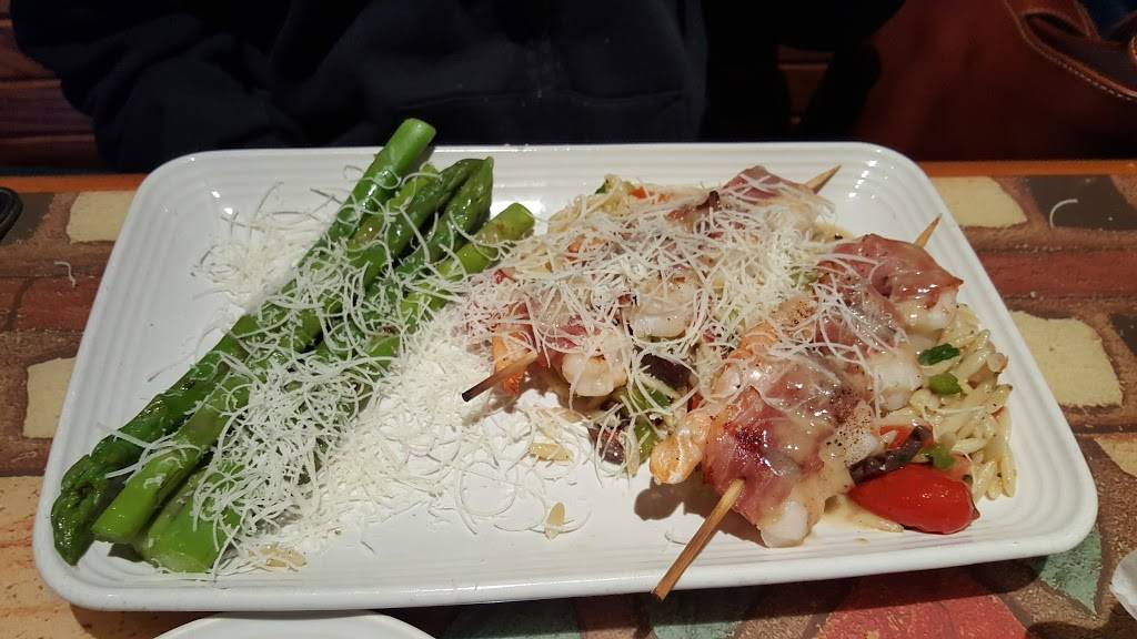 Carrabbas Italian Grill | restaurant | 3340 W Henrietta Rd, Rochester, NY 14623, USA | 5852926120 OR +1 585-292-6120