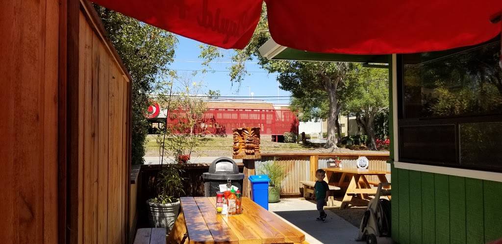 Pono Hawaiian Kitchen & Tap | restaurant | 3744 Capitola Rd, Santa Cruz, CA 95062, USA | 8314767458 OR +1 831-476-7458