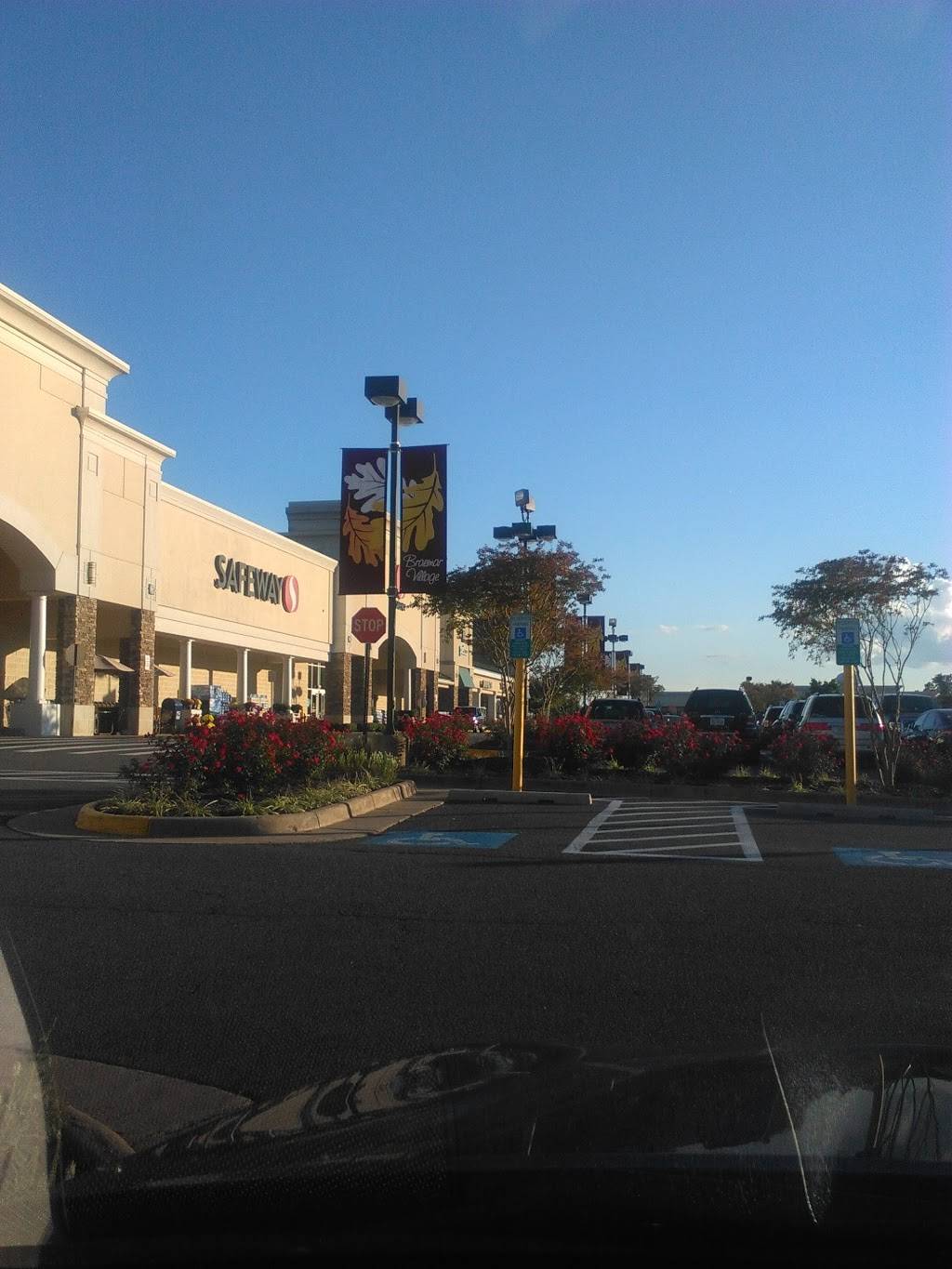 Braemar Village Center | shopping mall | 12713-12891 Braemar Village Pz, Bristow, VA 20136, USA | 7034424300 OR +1 703-442-4300