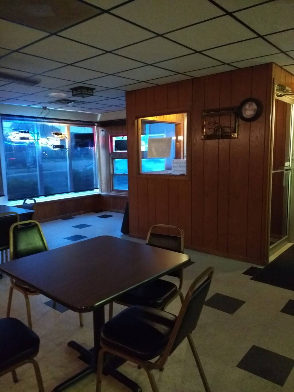 Annas Pizzeria | restaurant | 1609 W Main St, Sun Prairie, WI 53590, USA | 6088252660 OR +1 608-825-2660