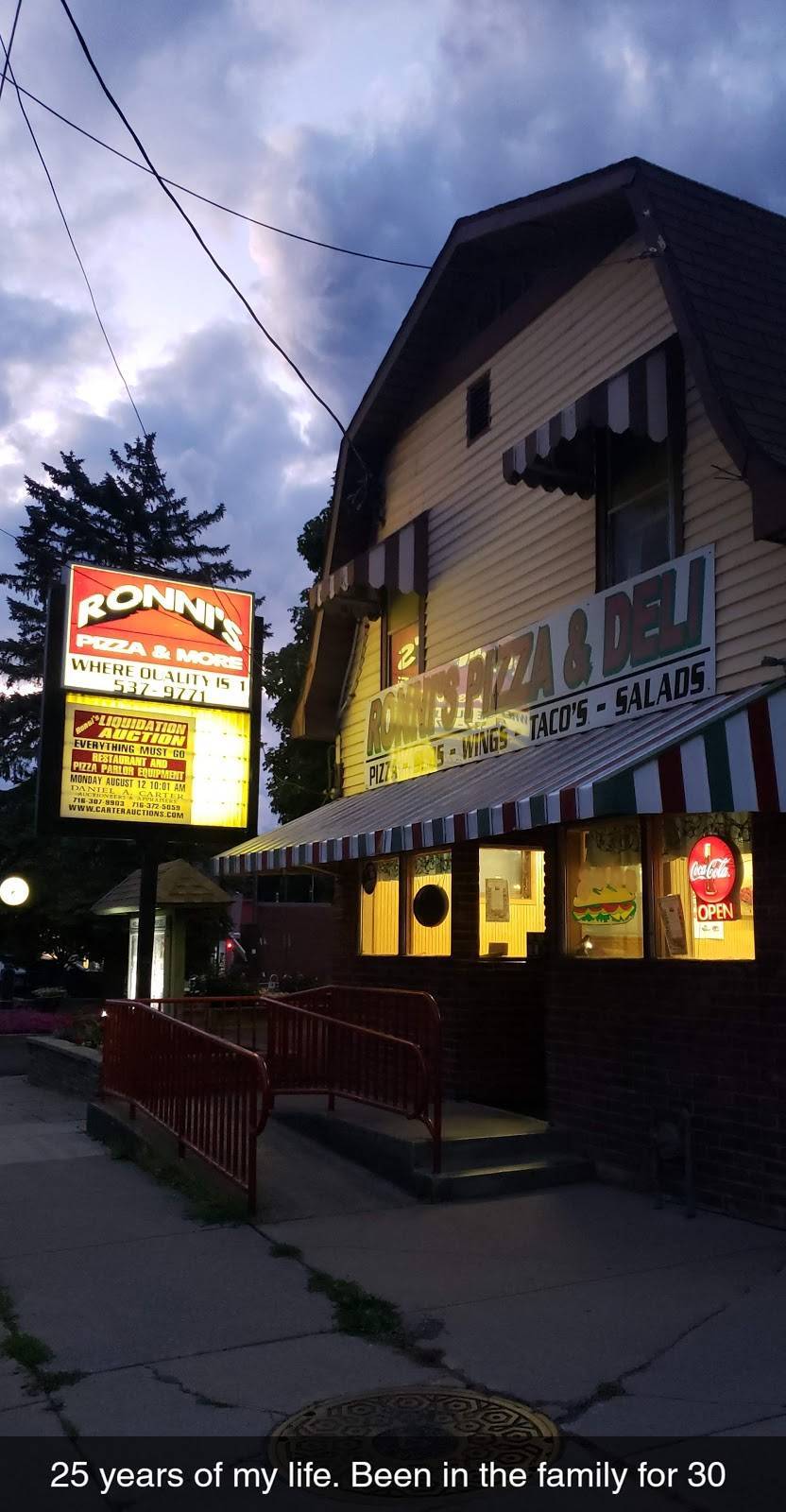 Ronnis Pizzeria of Holland Ny | restaurant | 25 N Main St, Holland, NY 14080, USA | 7165379771 OR +1 716-537-9771