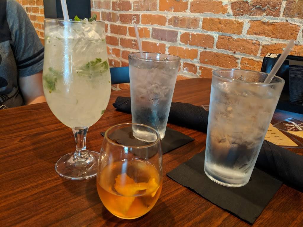 Meridian Crossing Tavern & Eatery | restaurant | 627 Meridian St N, Huntsville, AL 35801, USA | 2569704123 OR +1 256-970-4123