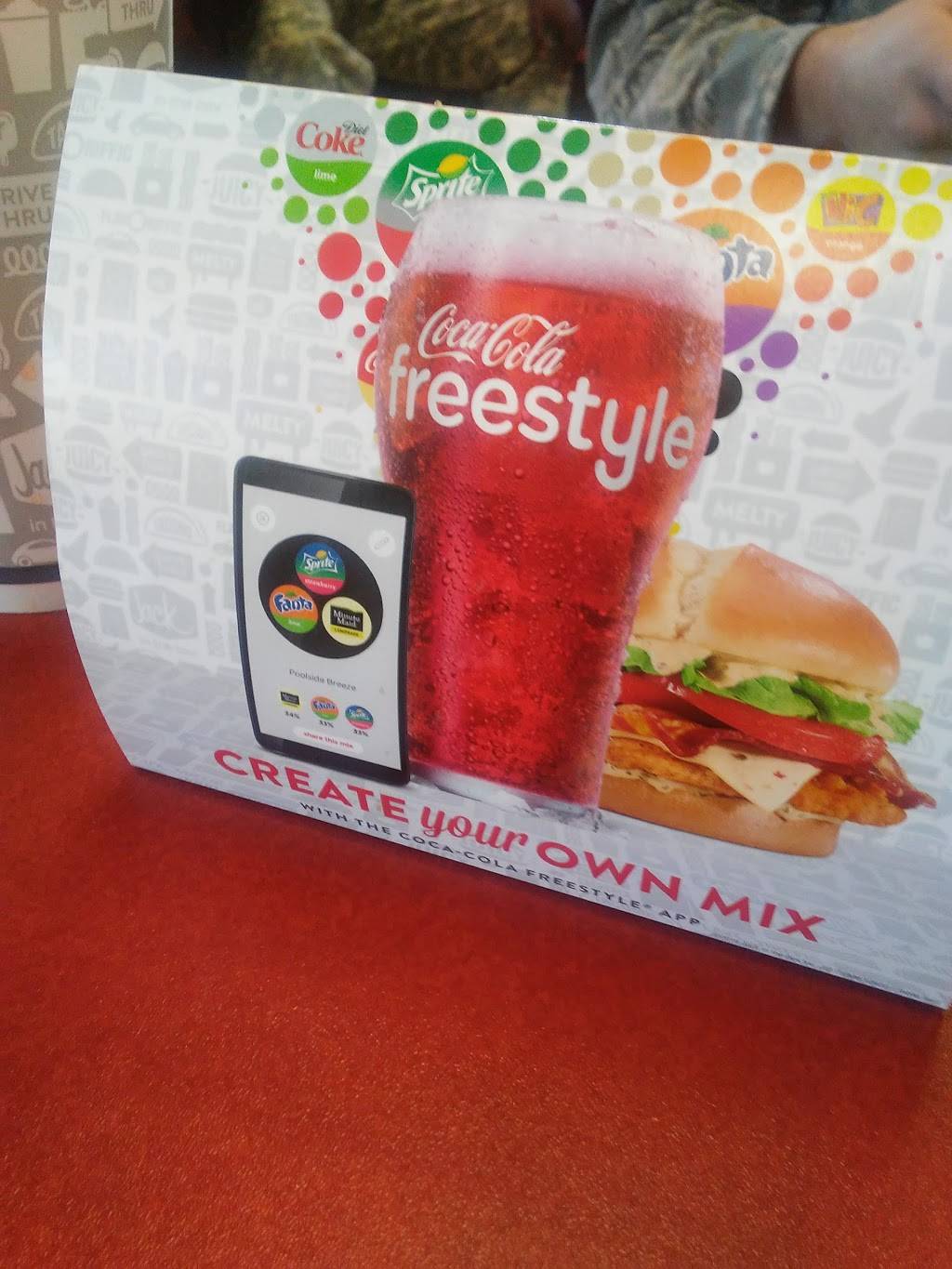 Jack in the Box | restaurant | 325 37th St Bldg 325, Fort Hood, TX 76544, USA | 2542852017 OR +1 254-285-2017