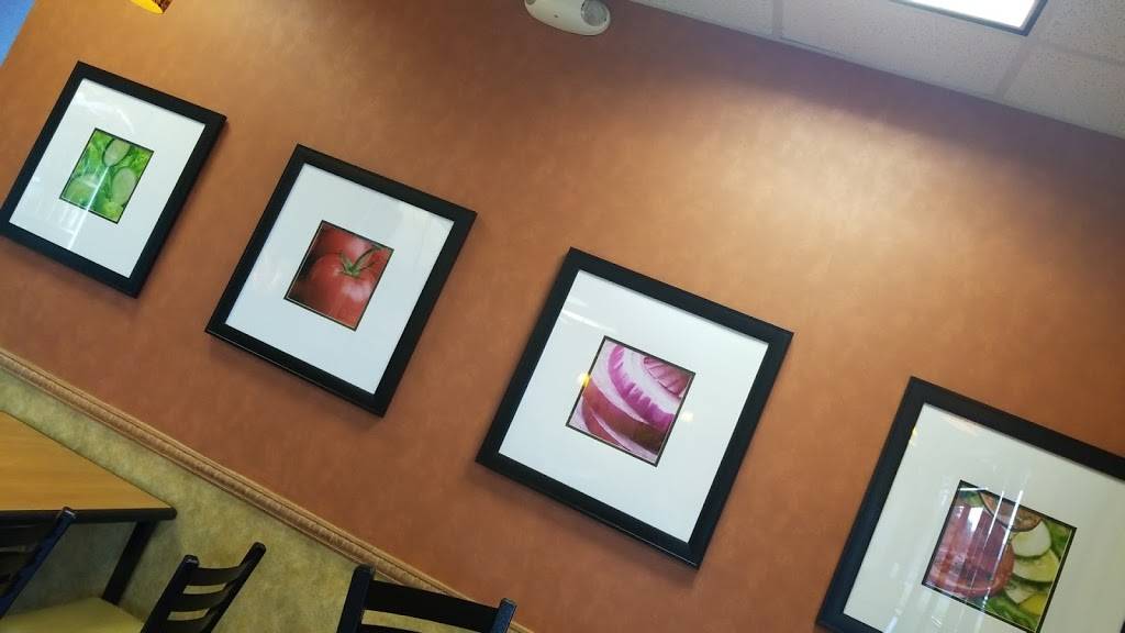 Subway Restaurants | restaurant | 10295 Arlington Ave, Riverside, CA 92503, USA | 9517295324 OR +1 951-729-5324