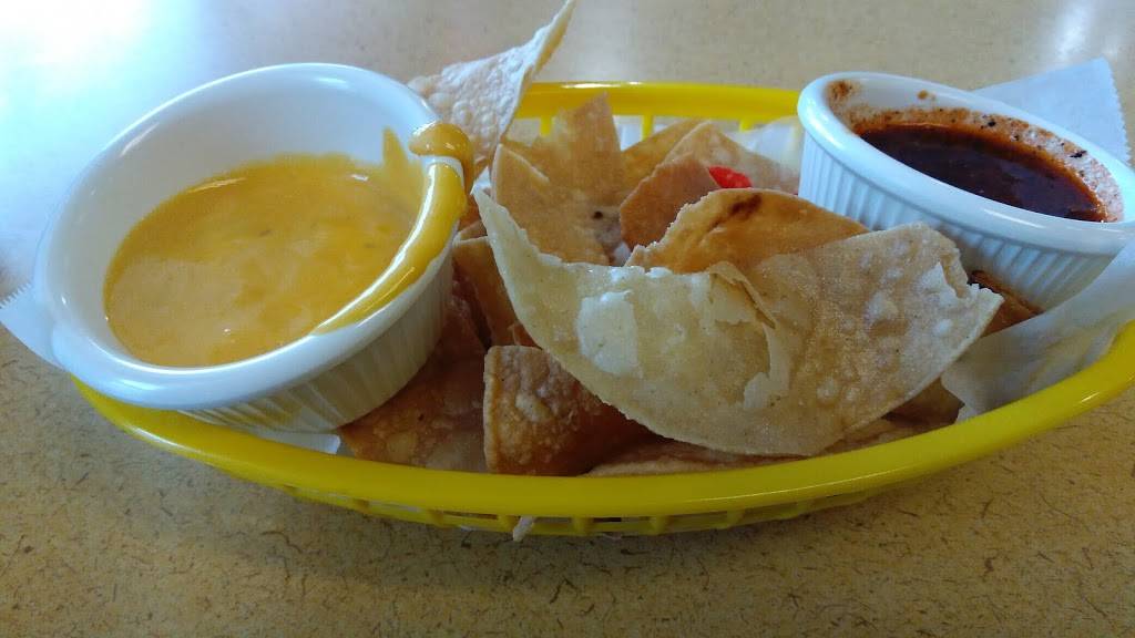 Julios Taqueria | restaurant | 2031 Bandera Rd, San Antonio, TX 78228, USA | 2104326800 OR +1 210-432-6800