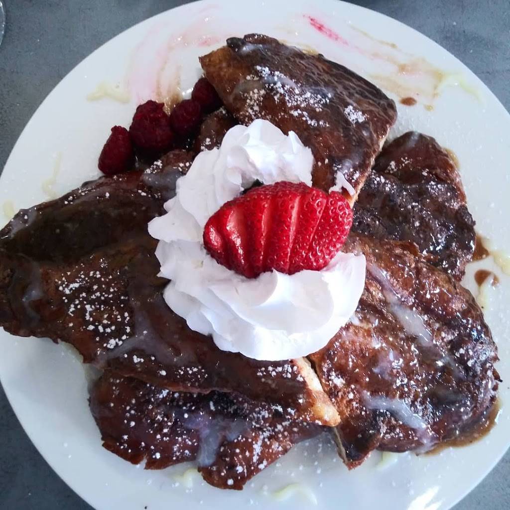 Bistro 870 | restaurant | 6104 Haverford Ave, Philadelphia, PA 19151, USA | 2159214346 OR +1 215-921-4346