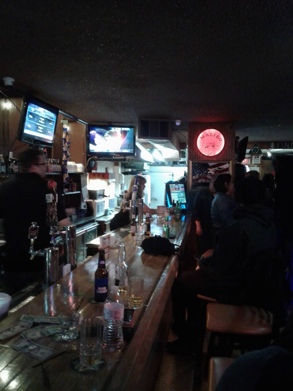 Lindas Driftwood Bar & Grill | restaurant | 344 S Wood Ave, Linden, NJ 07036, USA | 9084741964 OR +1 908-474-1964