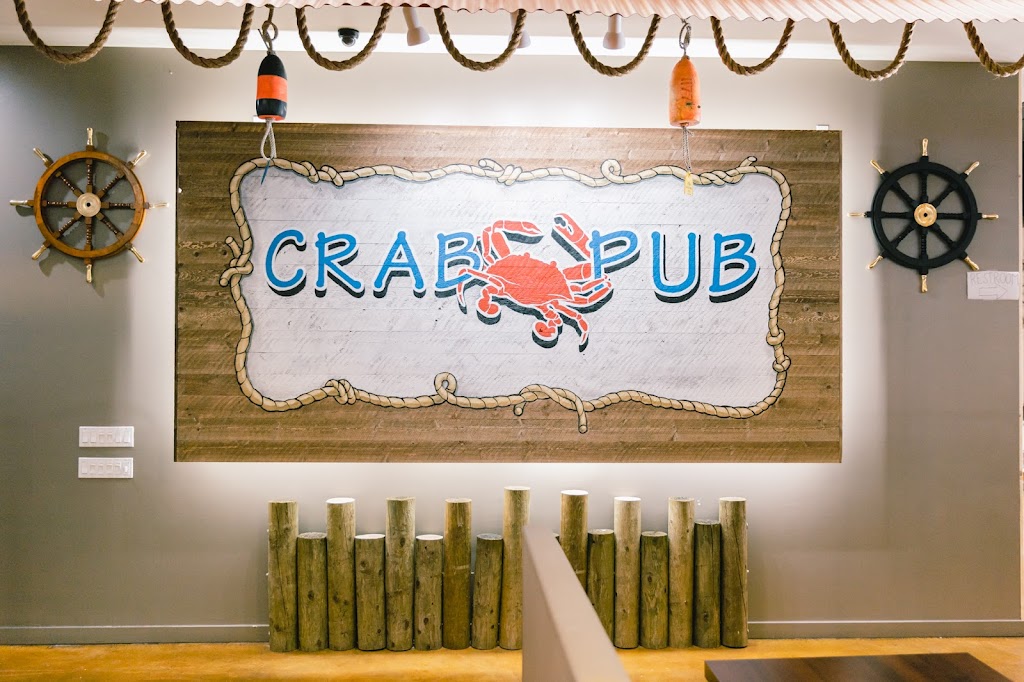Crab Pub | restaurant | 3030 Plaza Bonita Rd Ste #1430, National City, CA 91950, USA | 6197736489 OR +1 619-773-6489