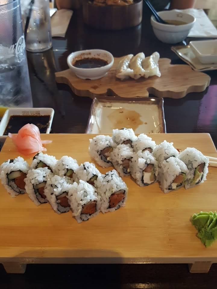 Sushi House | restaurant | 17265 Chesterfield Airport Rd, Chesterfield, MO 63005, USA | 6367783232 OR +1 636-778-3232