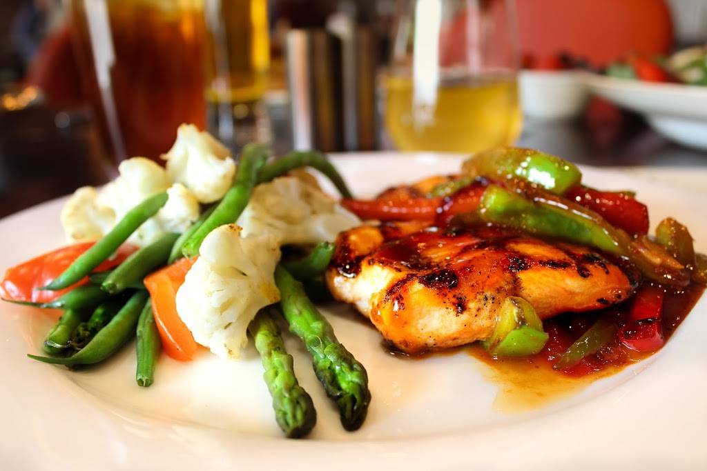 Beacon Hills in Aksarben Village | restaurant | 6750 Mercy Rd, Omaha, NE 68106, USA | 4029333115 OR +1 402-933-3115