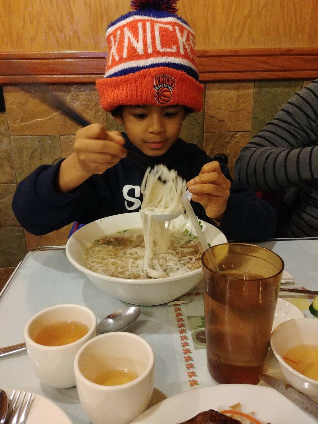 Gia Lam | restaurant | 4810 8th Ave, Brooklyn, NY 11220, USA | 7186332272 OR +1 718-633-2272