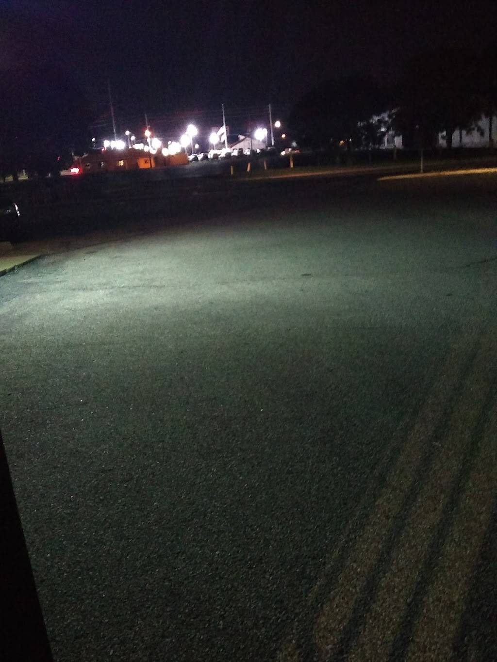 Barrons | restaurant | 2508 Oliver, Wichita, KS 67210, USA | 3166831000 OR +1 316-683-1000