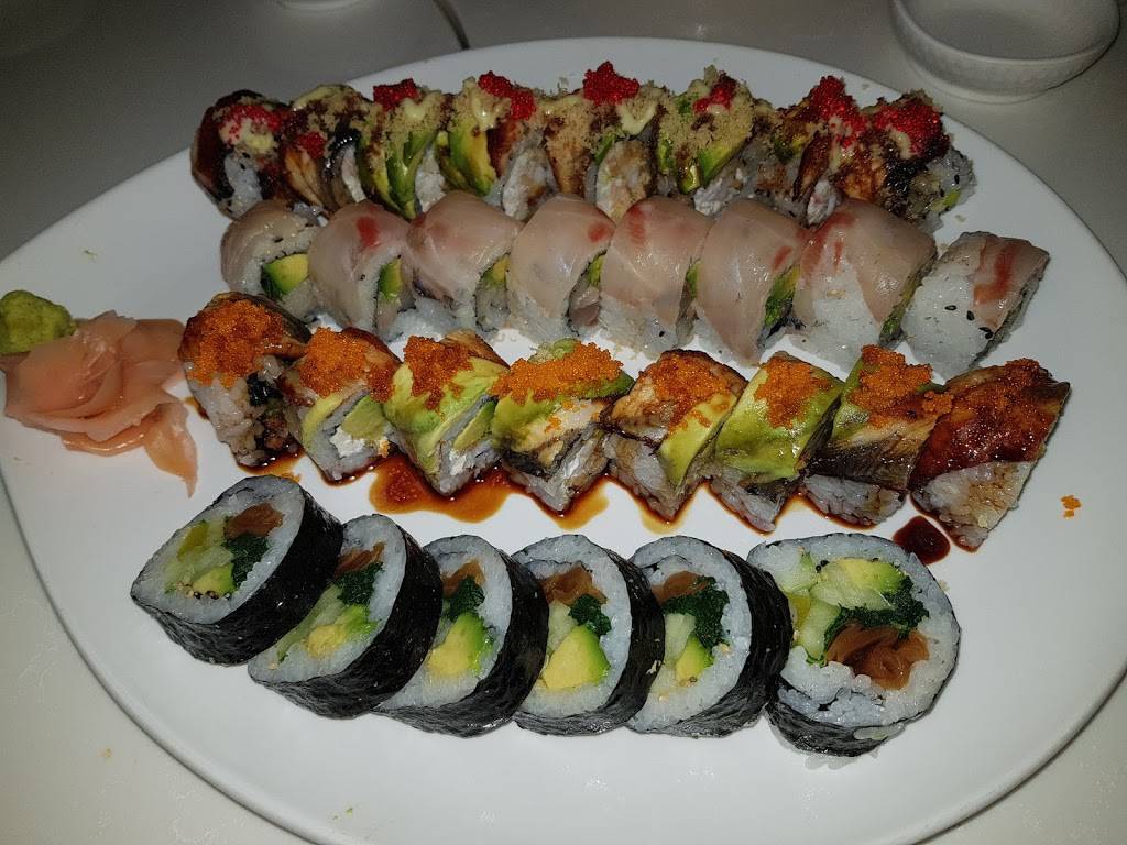 Friends Sushi | restaurant | 710 N Rush St, Chicago, IL 60611, USA | 3127878998 OR +1 312-787-8998