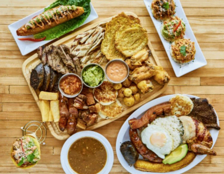 Arepalicious | restaurant | 137-20 Cross Bay Blvd, Ozone Park, NY 11417, USA | 7184806049 OR +1 718-480-6049