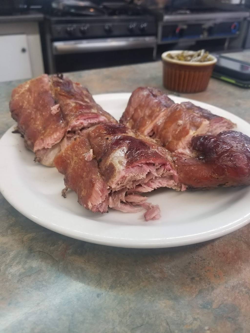 In And Out BBQ | restaurant | 1 N Main St, Winchester, KY 40391, USA | 8595533936 OR +1 859-553-3936