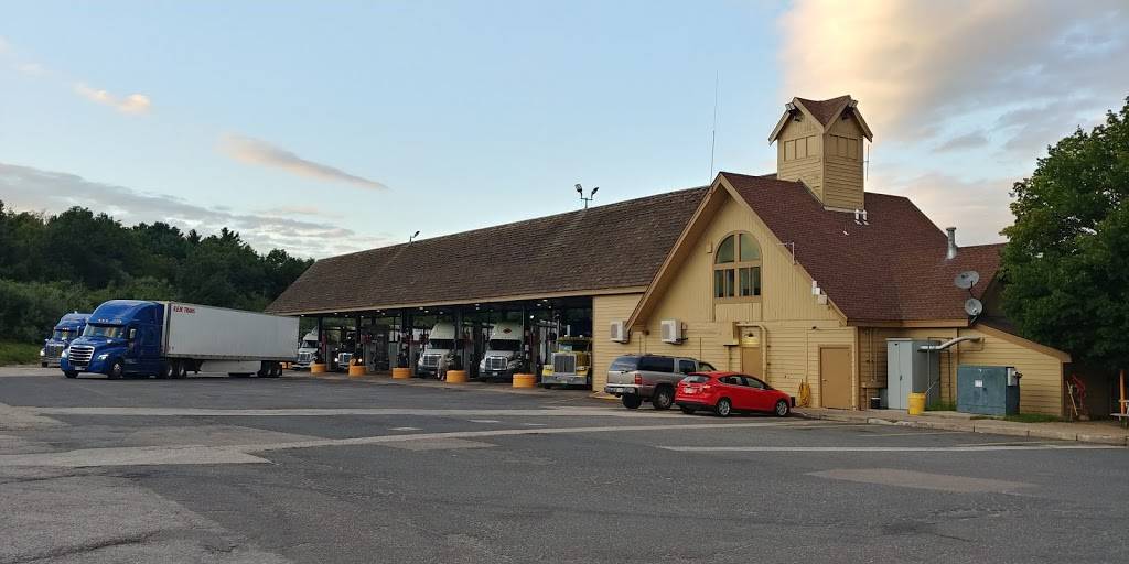 Pilot Travel Center | restaurant | 400 Haynes St, Sturbridge, MA 01566, USA | 5083479104 OR +1 508-347-9104