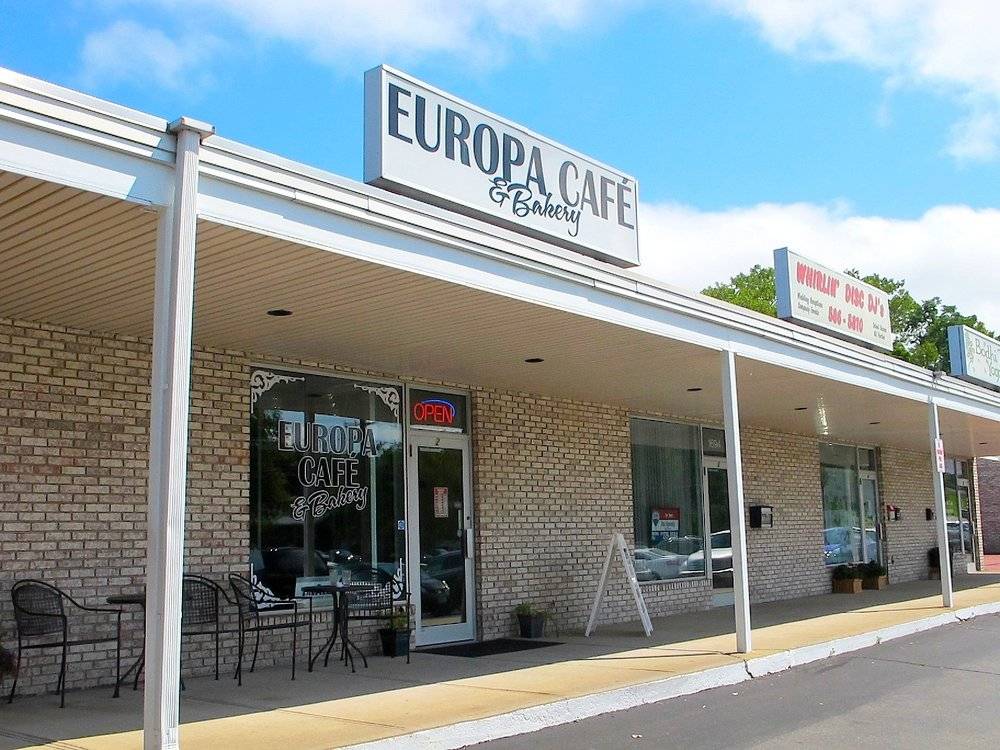 Europa Deli & Cafe | restaurant | 1694 Penfield Rd, Rochester, NY 14625, USA | 5853852040 OR +1 585-385-2040