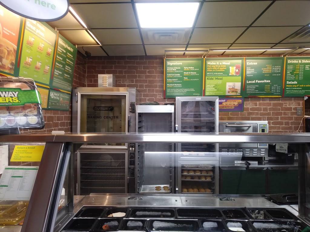 Subway Restaurants | restaurant | 2204 Madison St Suite F, Clarksville, TN 37043, USA | 9319061832 OR +1 931-906-1832