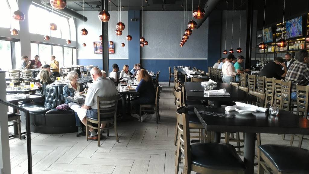 Summit Grill | restaurant | 520 W 75th St, Kansas City, MO 64114, USA | 8163619788 OR +1 816-361-9788