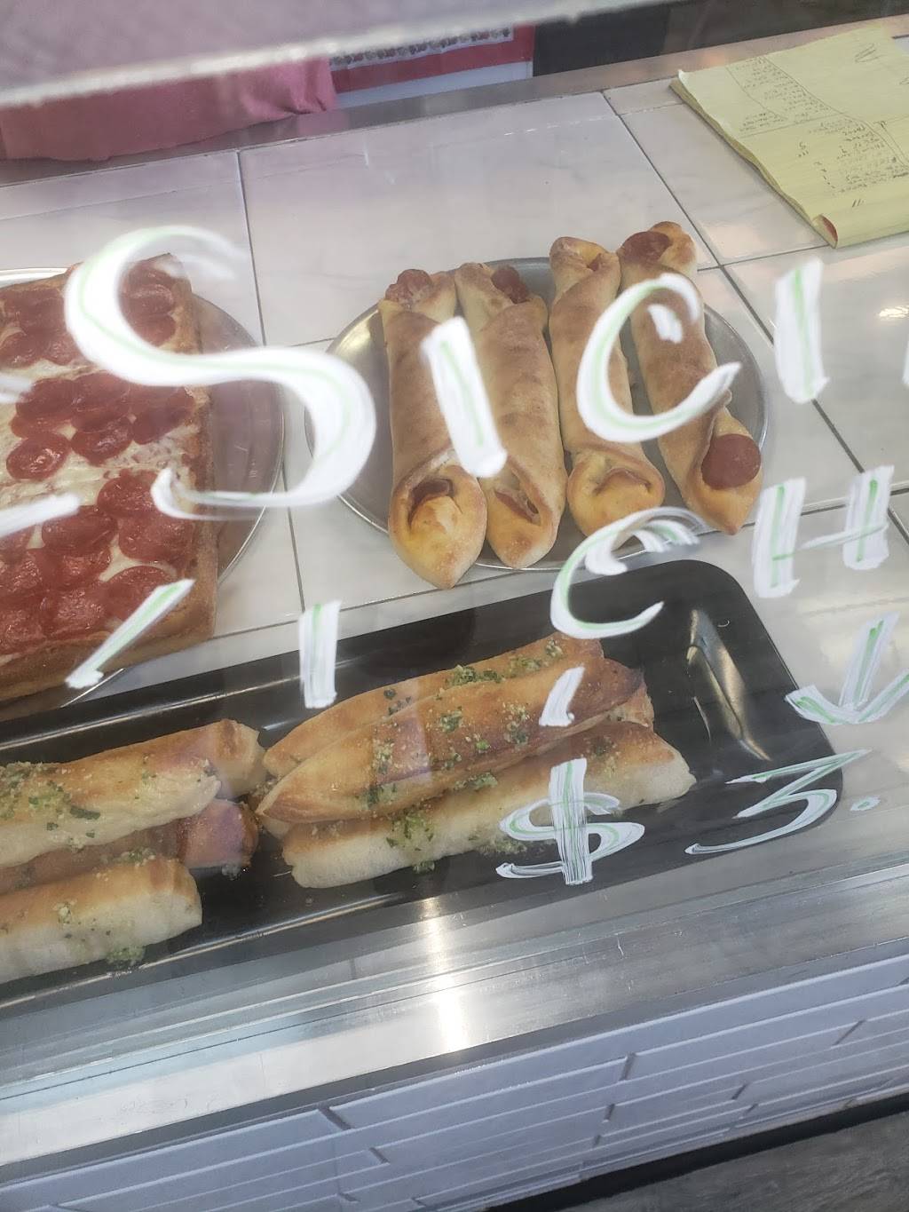 Lucino’s Pizza | restaurant | 3421 E Tropicana Ave suite f, Las Vegas, NV 89121, USA | 7027124004 OR +1 702-712-4004