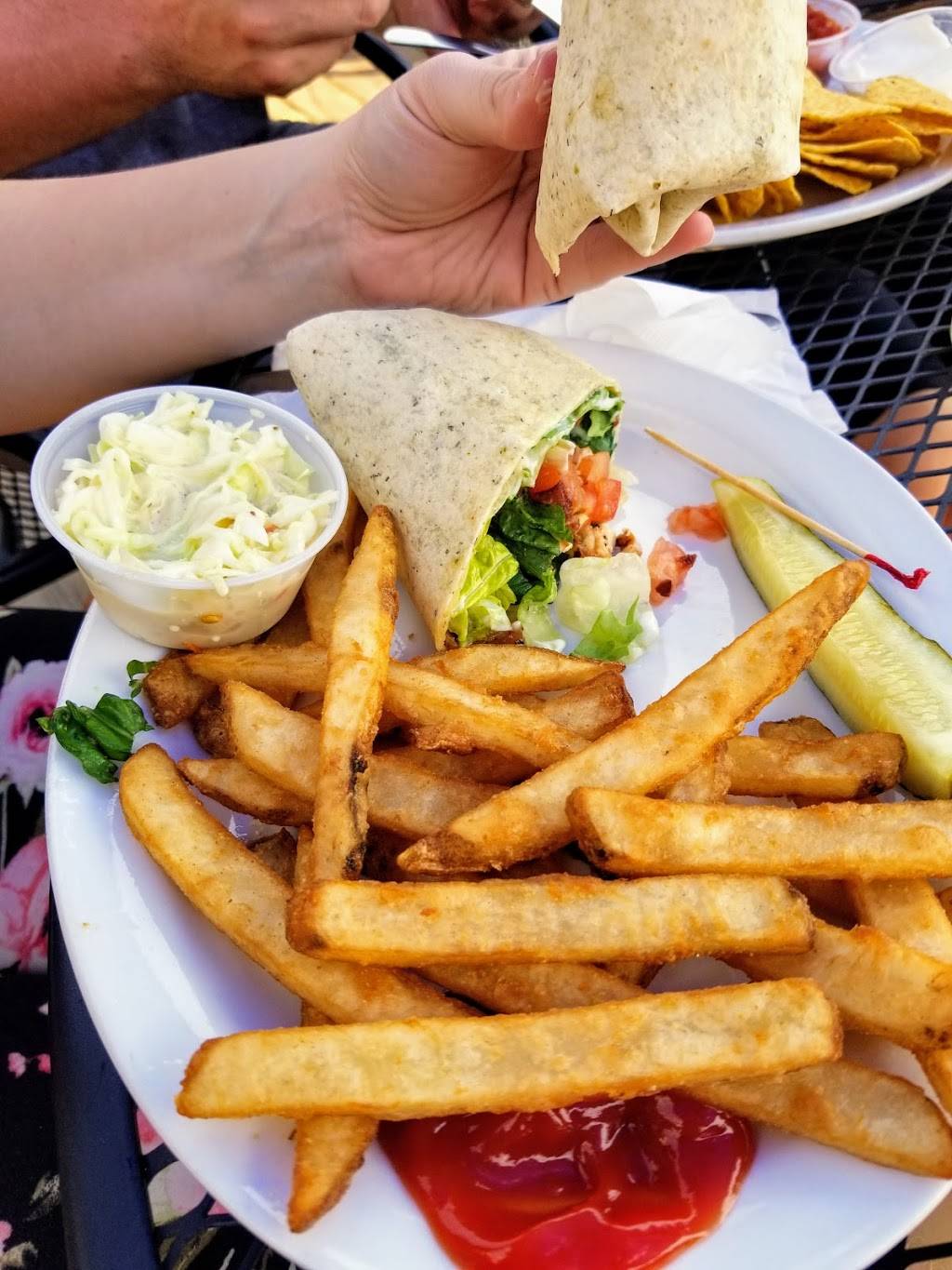 Harbor View | restaurant | 1094 N Lake St, Phillips, WI 54555, USA | 7153392626 OR +1 715-339-2626