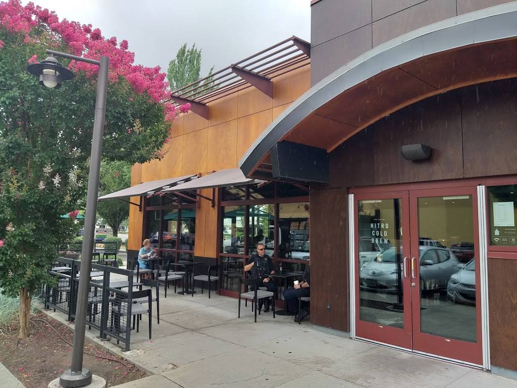 Starbucks | cafe | 12518 NE Airport Way, Portland, OR 97230, USA | 5032523880 OR +1 503-252-3880