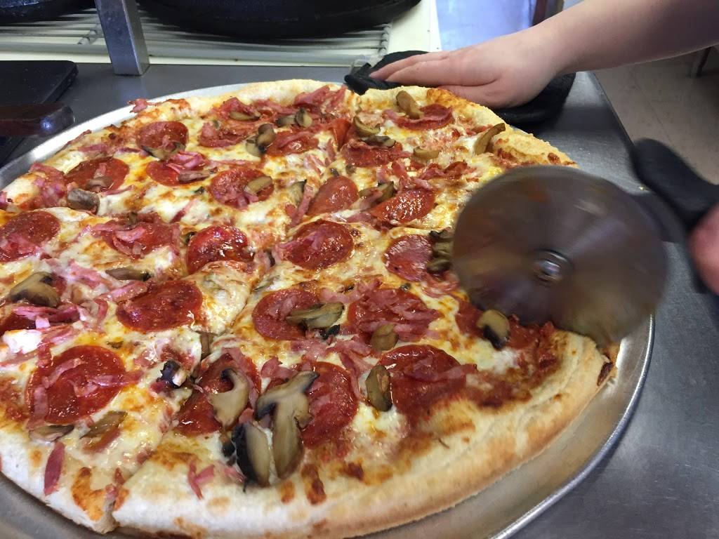 Deanos Pizza | restaurant | 619 W Houghton Ave, West Branch, MI 48661, USA | 9893452393 OR +1 989-345-2393