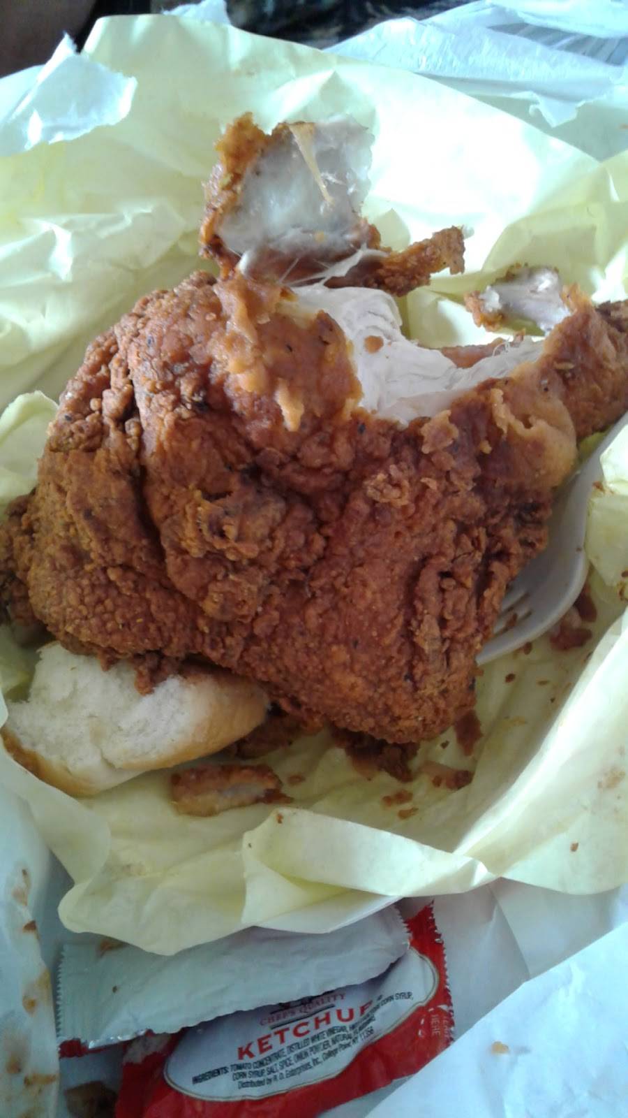 Louisiana Fried Chicken | restaurant | 901 E Artesia Blvd, Long Beach, CA 90805, USA | 5624281071 OR +1 562-428-1071