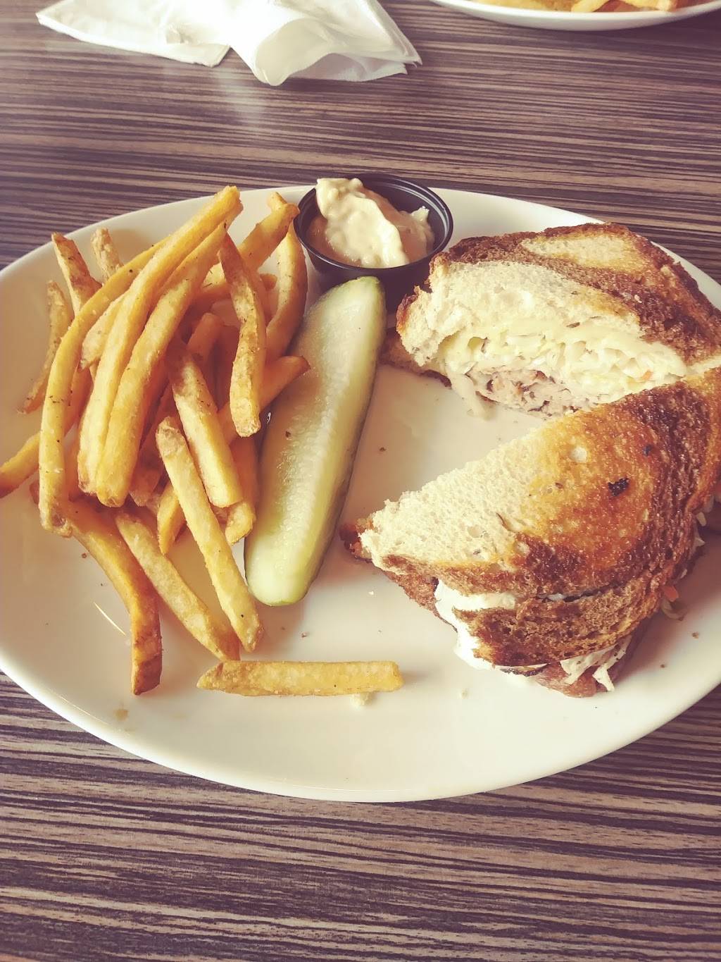 Uptown Kitchen And Bar | restaurant | 1303 Main St N, Jacksonville, FL 32206, USA | 9043550734 OR +1 904-355-0734