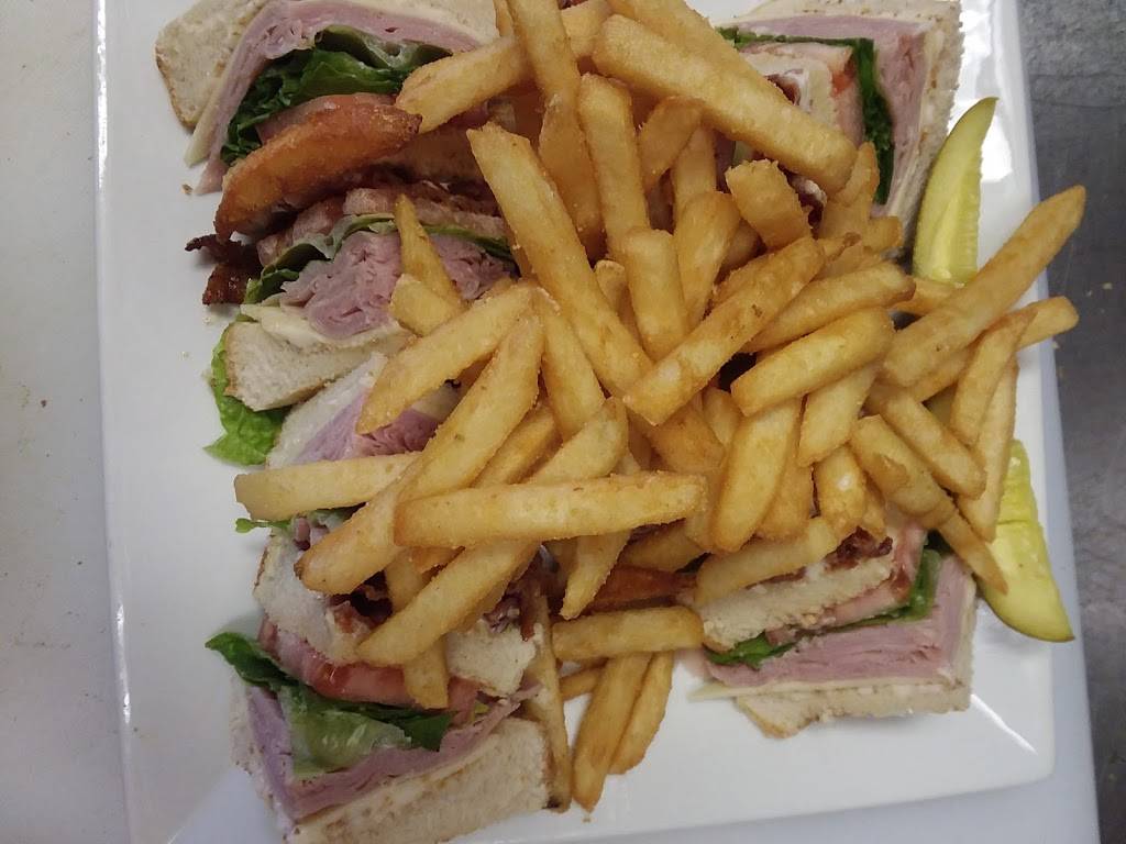 Papas Diner Queensbury | restaurant | 398 Corinth Rd, Queensbury, NY 12804, USA | 5186365108 OR +1 518-636-5108