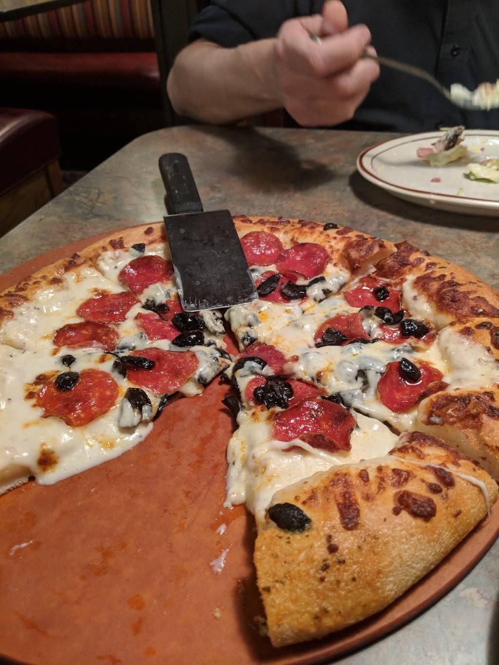 Pizza Hut | restaurant | 6809 Bluffton Rd, Fort Wayne, IN 46809, USA | 2607477117 OR +1 260-747-7117