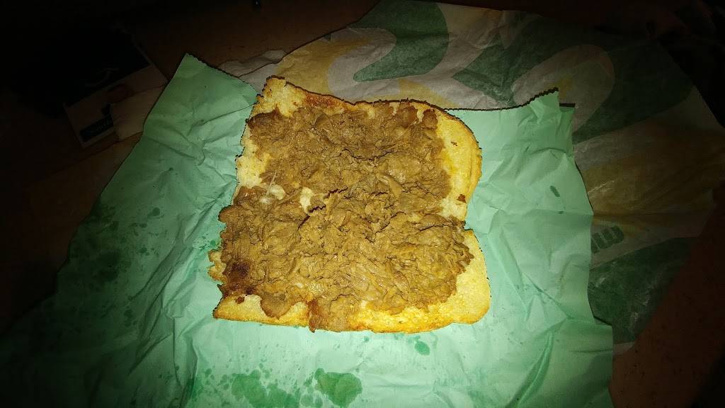 Subway | restaurant | 345 Folly Rd, Charleston, SC 29412, USA | 8437952160 OR +1 843-795-2160