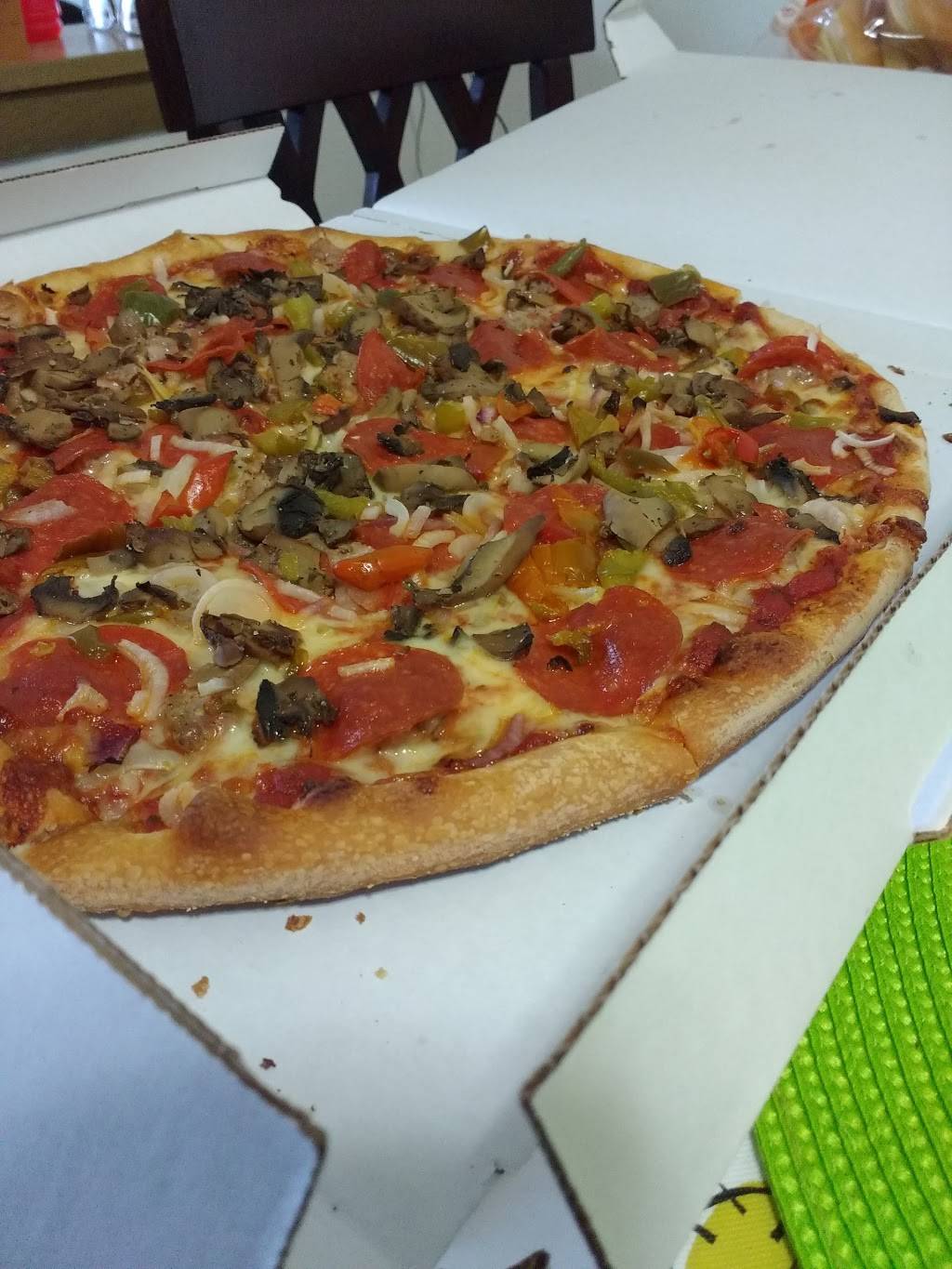 Taninos Italian & Amer Restaurant | restaurant | 3525 S 76th St, Milwaukee, WI 53220, USA | 4145453131 OR +1 414-545-3131