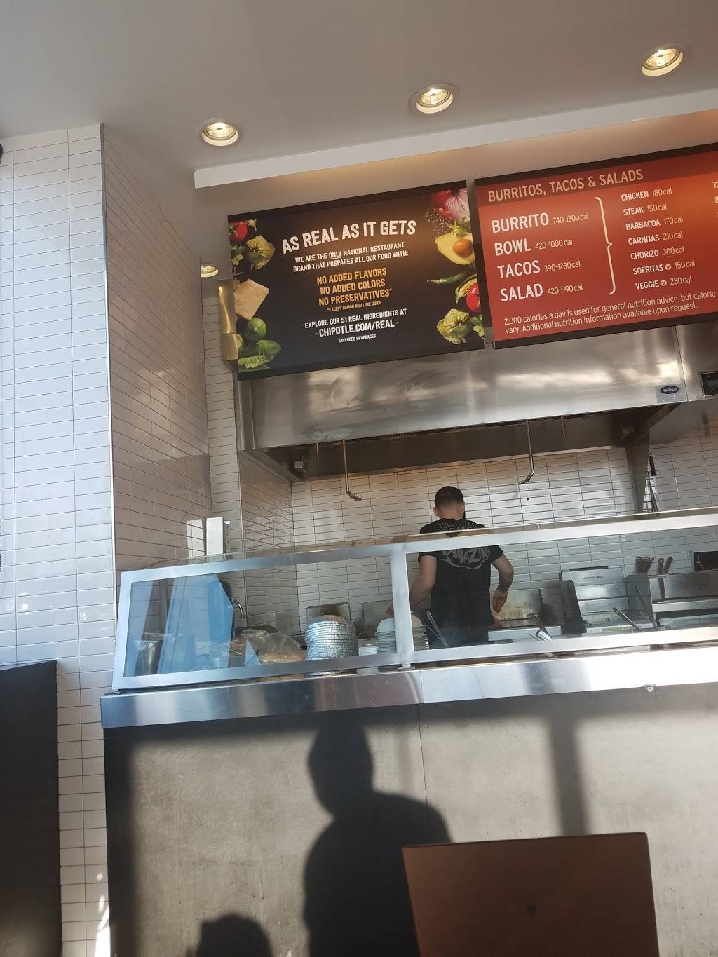 Chipotle Mexican Grill | restaurant | 1040 W 41st St, Baltimore, MD 21211, USA | 4436811260 OR +1 443-681-1260