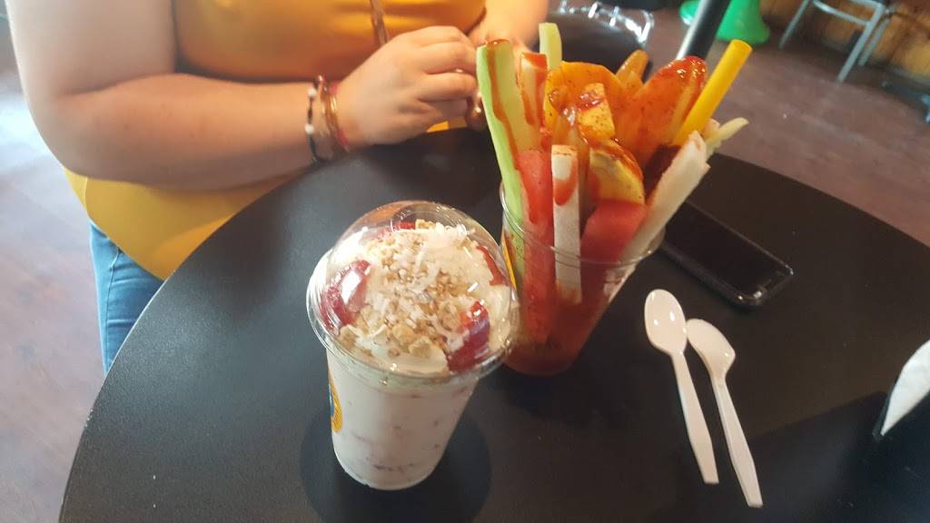 Oasis Fruit | restaurant | 1450 Main St, Longmont, CO 80501, USA | 3037766387 OR +1 303-776-6387