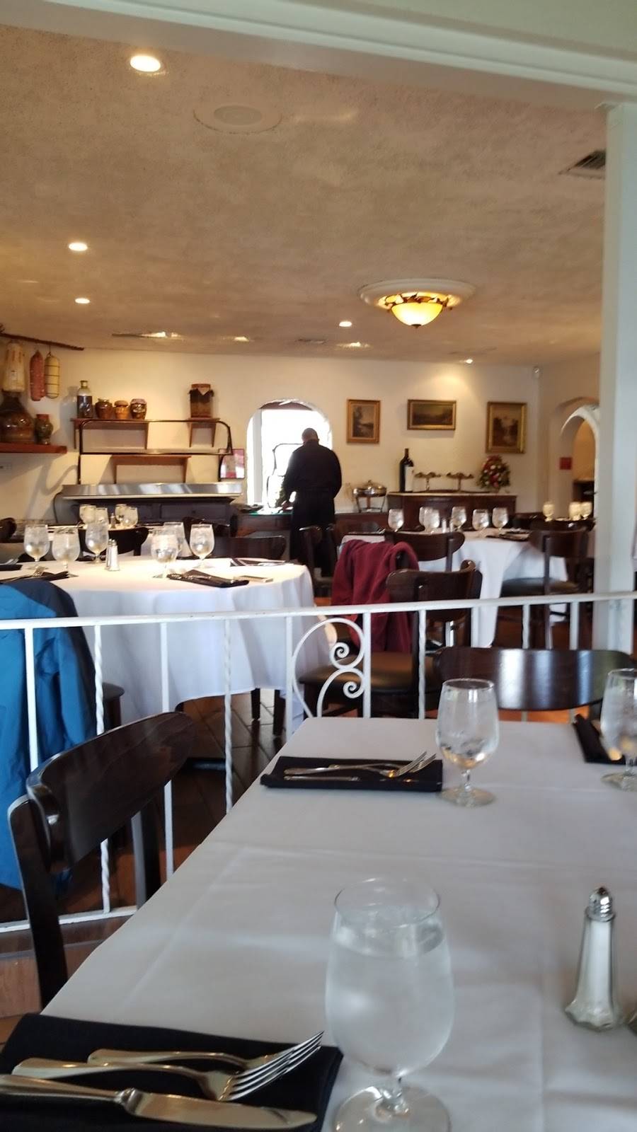 Enzos on the Lake | restaurant | 1130 S US Hwy 17 92, Longwood, FL 32750, USA | 4078349872 OR +1 407-834-9872