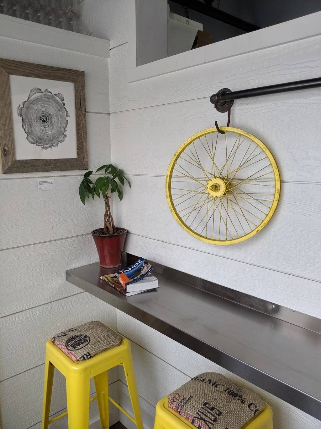 The Mill Juice Shop | restaurant | 10825 Pioneer Trail, Truckee, CA 96161, USA | 5305365031 OR +1 530-536-5031