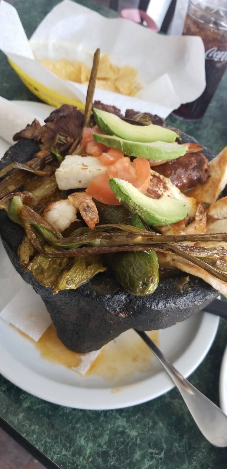 Mariscos Los Buchones | restaurant | 701 Long Beach Boulevard, Long Beach, CA 90813, USA | 5624356238 OR +1 562-435-6238