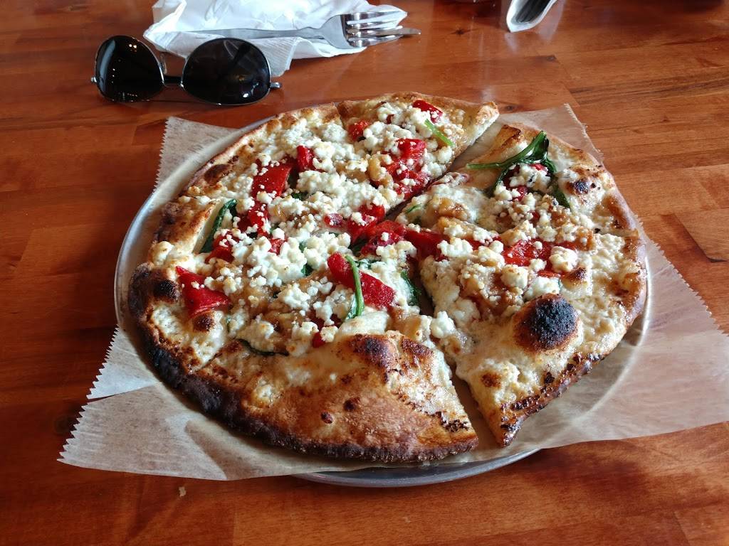 CRAVE Pasta - Pizza - Pub | restaurant | 148 W Main St, Gaylord, MI 49735, USA | 9897484848 OR +1 989-748-4848