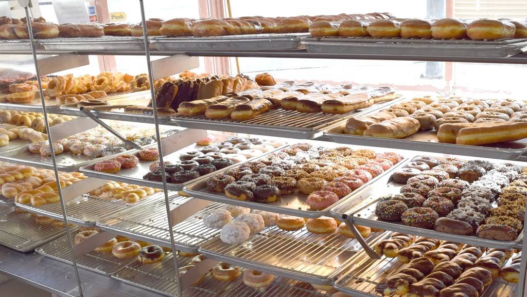 Miss Donuts and Bagels | cafe | 2082 Bonita Ave, La Verne, CA 91750, USA | 6265942240 OR +1 626-594-2240