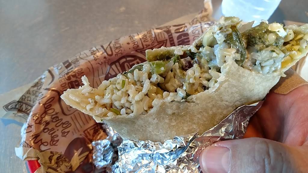 Chipotle Mexican Grill | restaurant | 51 Warren St, Randolph, MA 02368, USA | 7819611806 OR +1 781-961-1806
