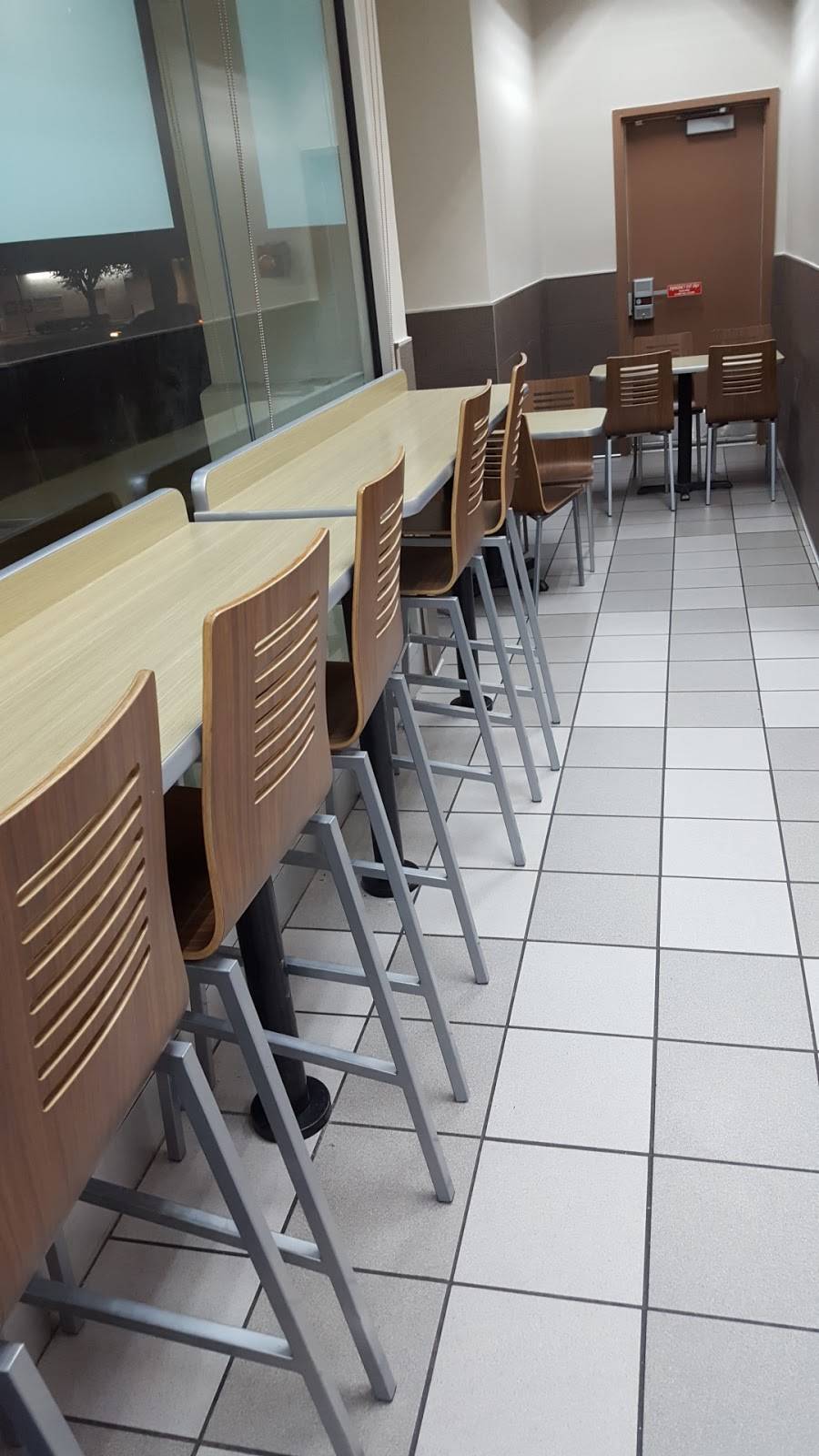 Churchs Chicken | restaurant | 2002 Hwy 66, Garland, TX 75040, USA | 9722764911 OR +1 972-276-4911