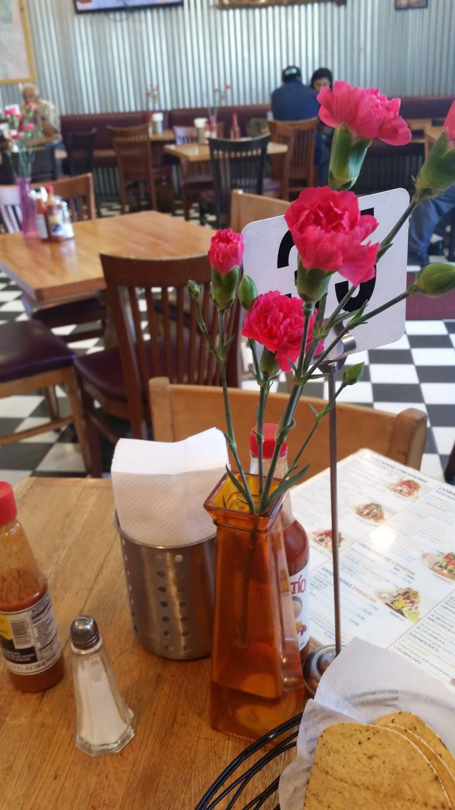 El Coraloense | restaurant | 6600 Florence Ave, Bell Gardens, CA 90201, USA | 5627536747 OR +1 562-753-6747