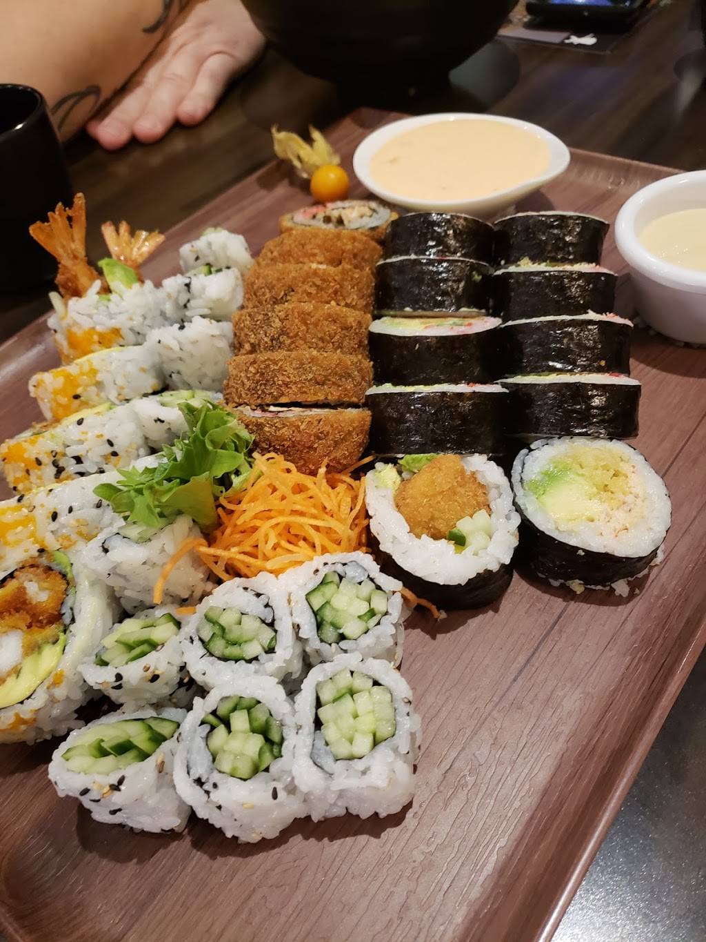 Sushi Shop | restaurant | 3830 Boulevard de la Côte-Vertu, Saint-Laurent, QC H4R 1P8, Canada | 5148561806 OR +1 514-856-1806